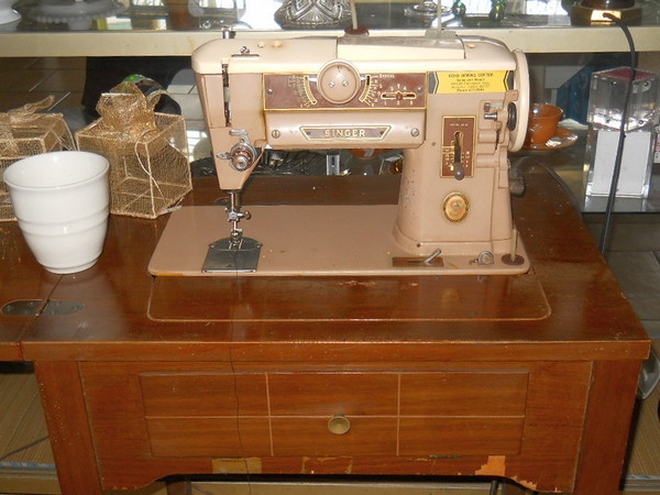 Singer 401A sewing machine in the shop