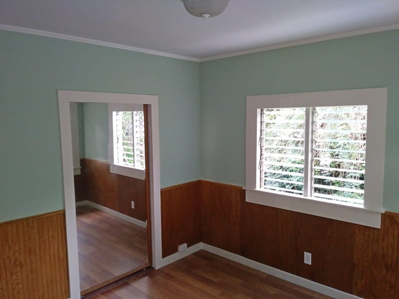 mostly finished back bedroom renovation