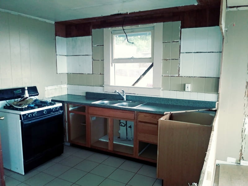 poor kitchen layout even with the door not there