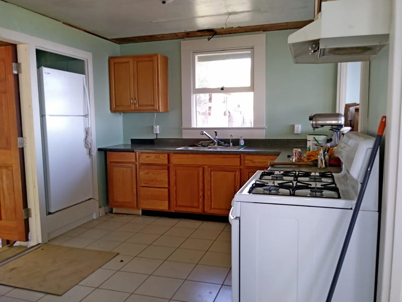 current kitchen picture with fridge in niche